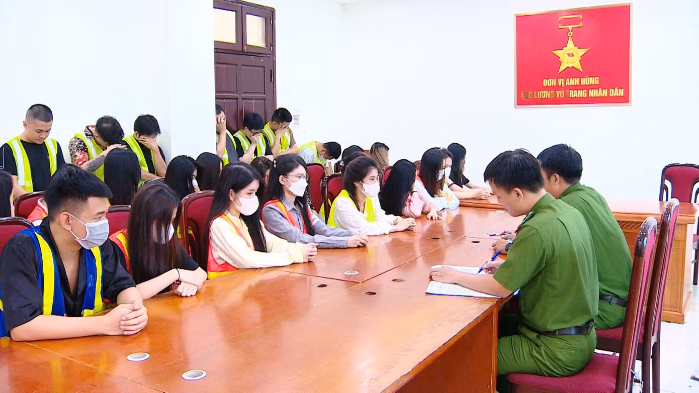 thuoc-la-dien-tu.jpg