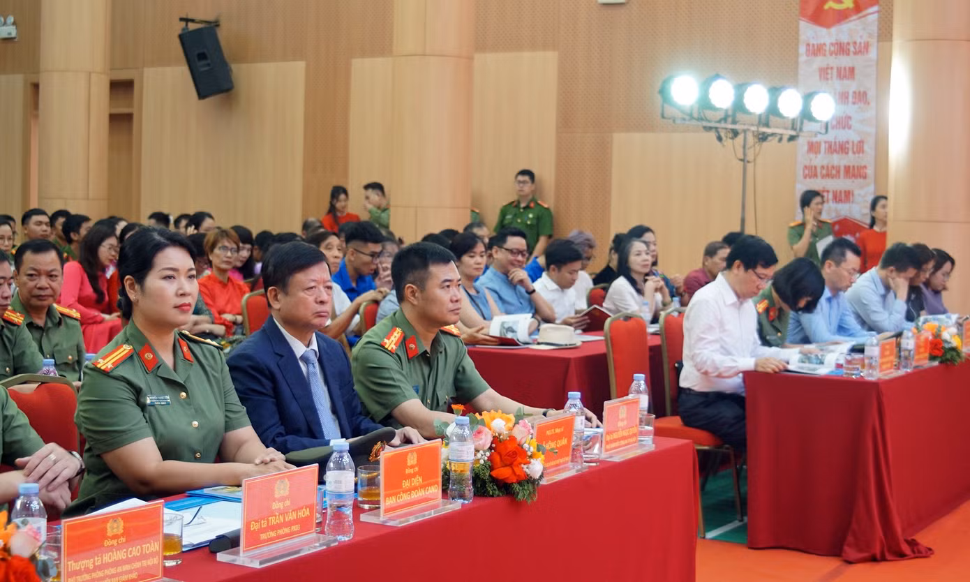 trien-lam-anh-5.jpg