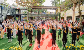 HAIS đã phát triển thành một cộng đồng học tập đa văn hóa với gần 300 học sinh đến từ hơn 40 quốc tịch