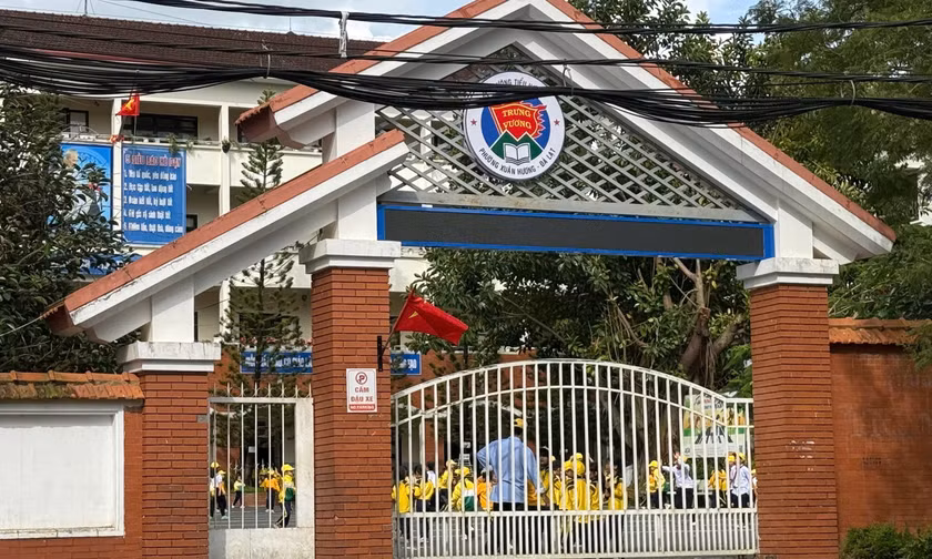 Cơ quan chức năng cưỡng chế thi hành án, học sinh tạm nghỉ học