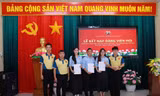 Uyễn Nhi và Hoàng Hào được kết nạp đảng tại đảo Thổ Chu trong những ngày tình nguyện hè tại đây