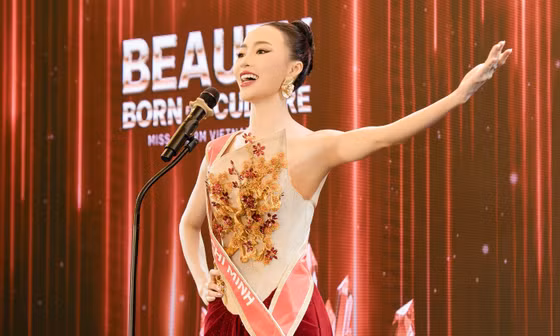 'Mỹ nhân' sở hữu chiều cao 1,77m cùng vẻ đẹp gợi cảm, 'bắn' tiếng Anh lưu loát đi thi 'Miss Charm Vietnam 2026'