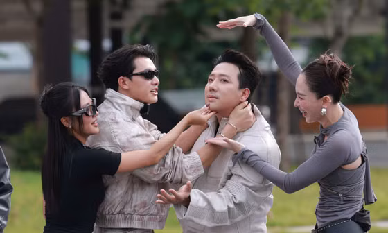 Tóc Tiên và Trần Ngọc Vàng tái hợp 'đại náo' chương trình 'Running man Vietnam' nhưng vẫn chịu thua trước Văn Mai Hương