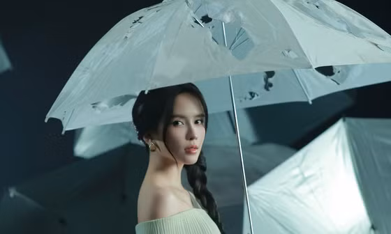 Thiều Bảo Trâm chia sẻ: 'Cơn mưa trong lòng không tạnh vì một ai đó đến che ô cho bạn'