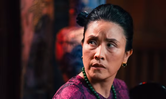'Kiều nữ làng hài đời đầu' Kiều Oanh tái xuất màn ảnh, gây tò mò với vẻ ngoài bí hiểm