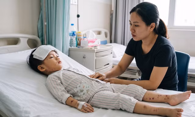 Việc làm khẩn cấp khi phát hiện trẻ mắc viêm não mô cầu