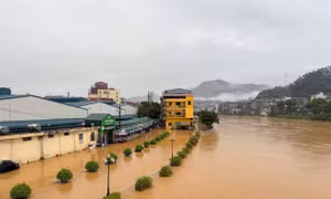 Mưa lũ tràn vào Cao bằng, gây ngập lụt cục bộ. 