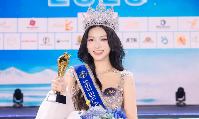 Nữ sinh trường ĐH Sư Phạm Hà Nội đăng quang 'Miss Galaxy Vietnam 2026'