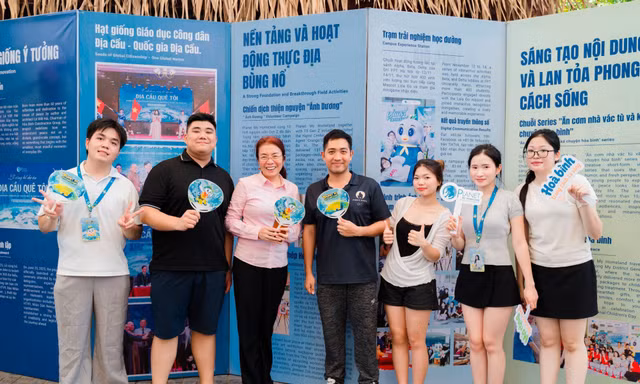 Sinh viên ĐH FPT kể chuyện hòa bình bằng ngôn ngữ của thế hệ trẻ