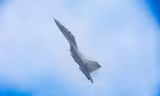 Dàn tiêm kích SU-30MK2 tách biên đội, khoan xoáy, 'múa lượn' trên bầu trời Thủ đô.