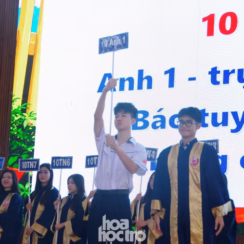 TP.HCM: Học sinh trường THPT Gia Định háo hức bước vào năm học mới