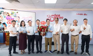 Nhiều thế hệ làm báo Hoa Học Trò - Sinh Viên Việt Nam hội tụ trong ngày kỷ niệm 35 năm 'nhà Hoa'