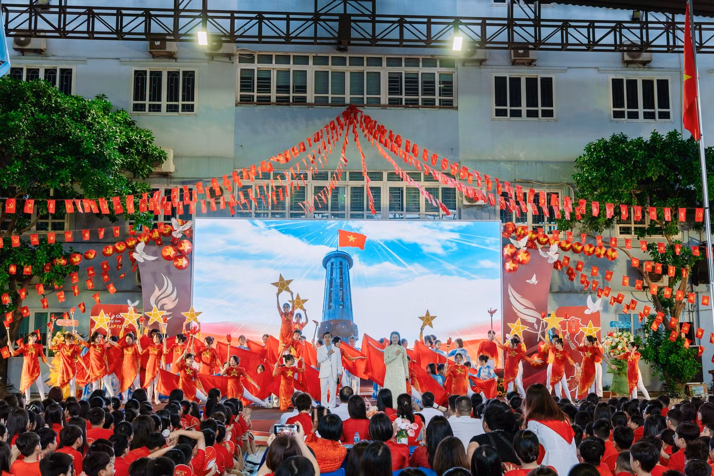 11tien-phong-doan-thi-diem-dieu-binh-dieu-hanh.jpg