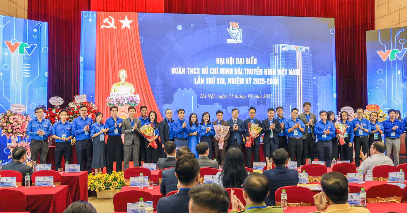 4doan-thanh-nien-dai-truyen-hinh-viet-nam.jpg