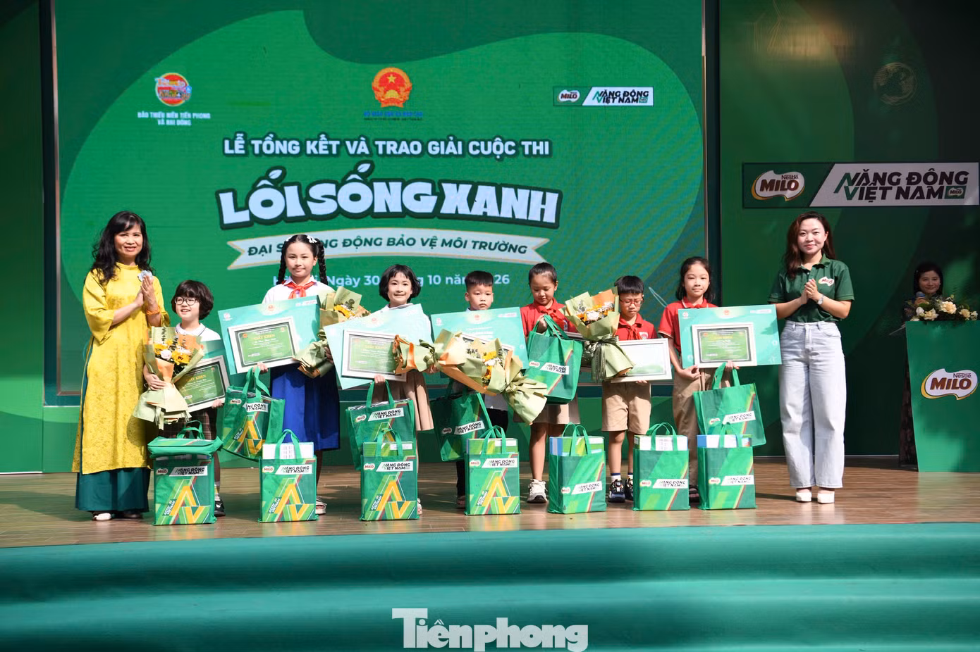 tp_lan-toa-song-xanh-6.jpg