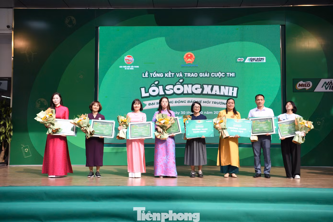 tp_lan-toa-song-xanh-1.jpg