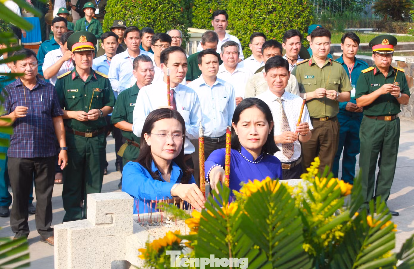 tp-bt-trang-11.jpg