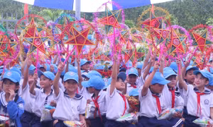 Ánh trăng vùng cao: Niềm vui về sau mưa lũ