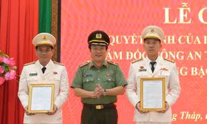 Công an Đồng Tháp nâng bậc hàm, lương cho hơn 1.200 cán bộ, chiến sĩ