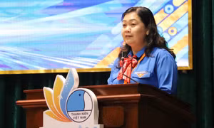 Chị Thị Phương Hồng làm Chủ tịch Hội LHTN Việt Nam tỉnh An Giang khóa I