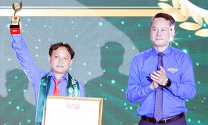 Từ nhân rộng giống cây 'lạ' làm giàu đến nông nghiệp xanh bền vững