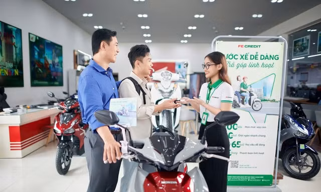 Tiếp sức ước mơ sở hữu xe máy của học sinh, sinh viên với ưu đãi khủng từ FE CREDIT