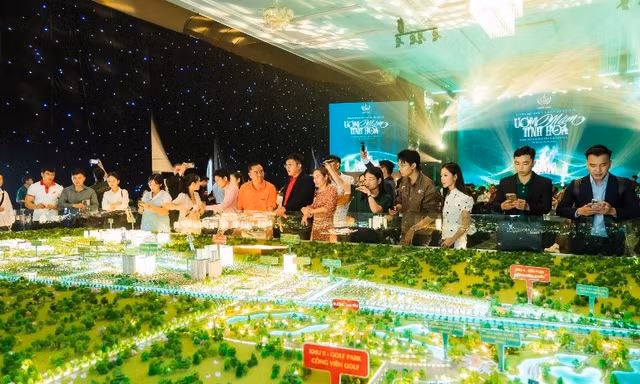 Vinhomes tiếp tục tung ưu đãi “khóa trần” lãi suất, bảo vệ người mua nhà suốt nửa thập kỷ