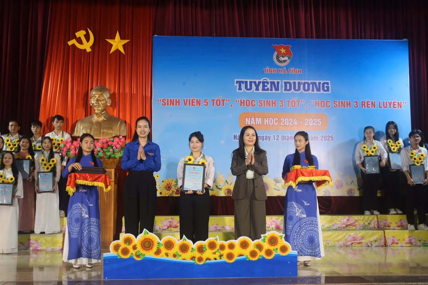 7390a4fdc6d54a8b13c4.jpg