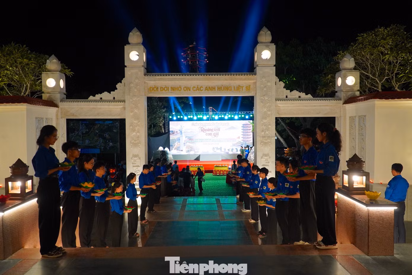 tp-2098733.jpg