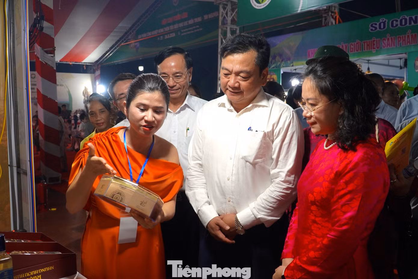 tp-anh-hoi-cho-kj.jpg