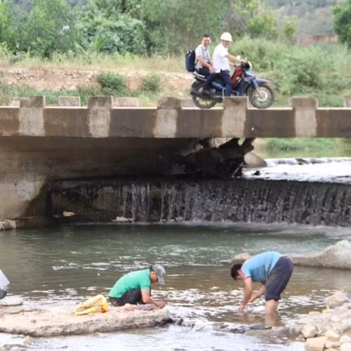 Dân miền núi Khánh Hòa thiếu nước giữa mùa mưa