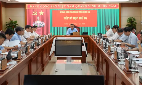Ủy ban Kiểm tra Trung ương kỷ luật Khiển trách Chi bộ Cục Xuất bản, In và Phát hành