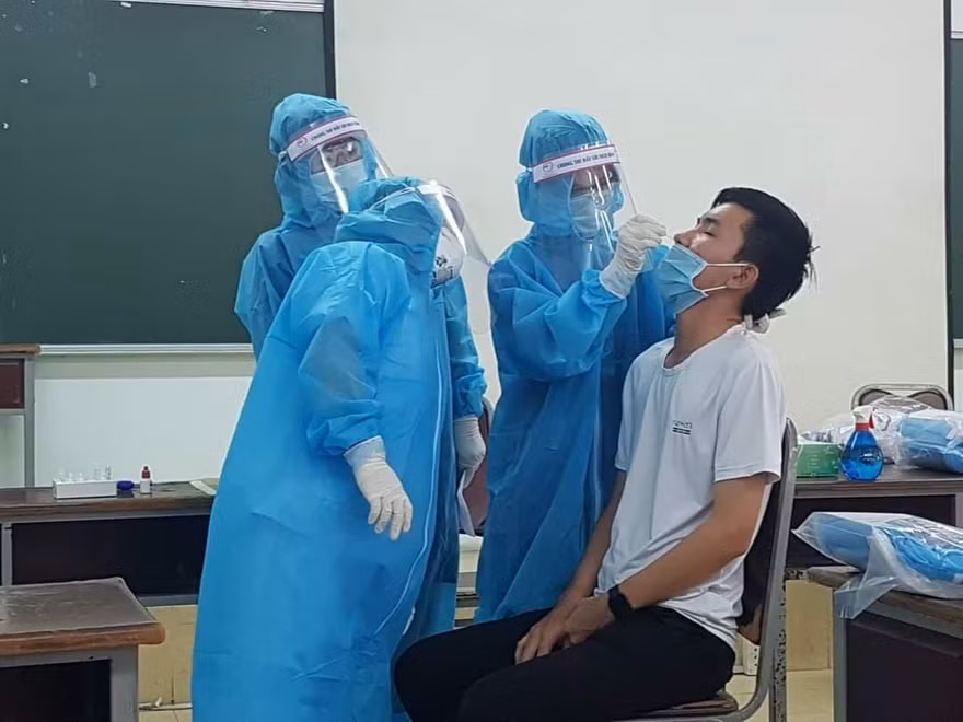 Tập huấn kỹ năng cho sinh viên tham gia chương trình “Tiếp sức tình nguyện viên”