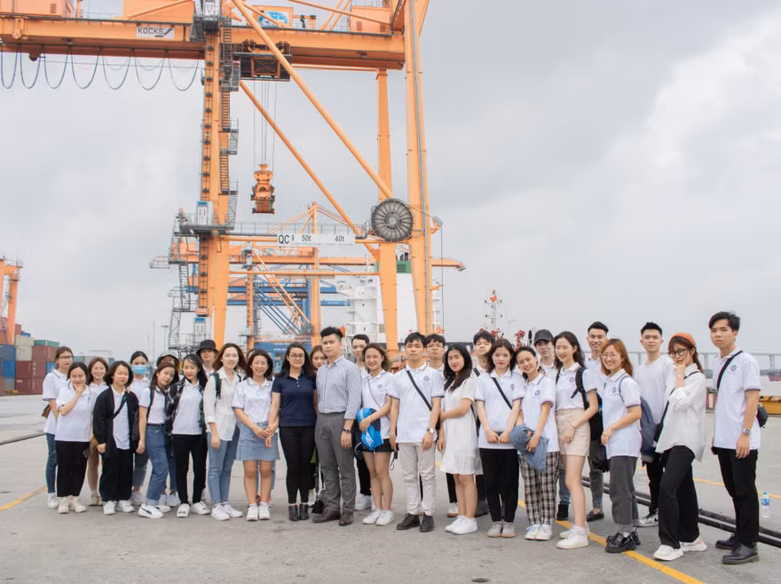Đào tạo gắn với thực tiễn, gần 90% sinh viên tốt nghiệp có việc làm sau 3 tháng