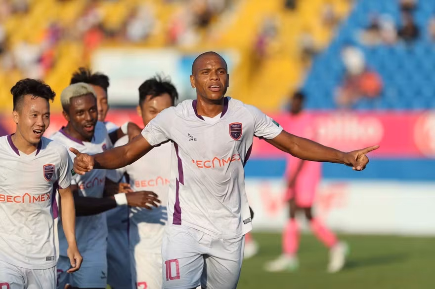 Sài Gòn FC tiếp tục nằm cuối bảng sau trận thua 1-2 B.Bình Dương