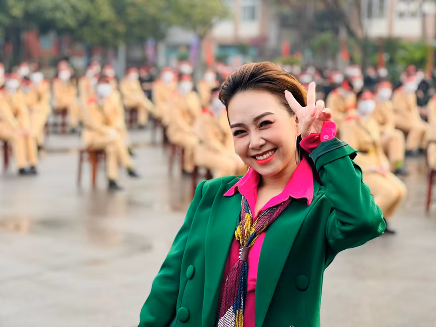 Đương kim Quán quân Sao Mai mở màn cho Chủ nhật Đỏ thành công rực rỡ