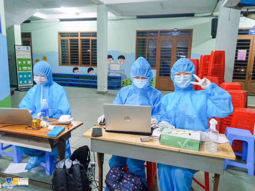 Hàng chục ngàn sinh viên Y Dược tình nguyện tham gia chống dịch COVID-19
