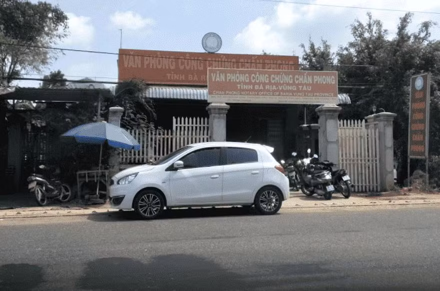 Phường Hắc Dịch (thị xã Phú Mỹ, tỉnh Bà Rịa-Vũng Tàu) kiến nghị xử phạt Văn phòng công chứng Chấn Phong lén lút giao dịch đất đai cho khách đến từ Gò Vấp