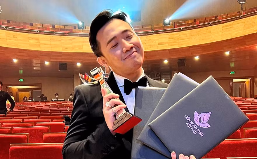 Phim 'Bố Già' của Trấn Thành “càn quét” giải thưởng tại Liên hoan phim Việt Nam 2021