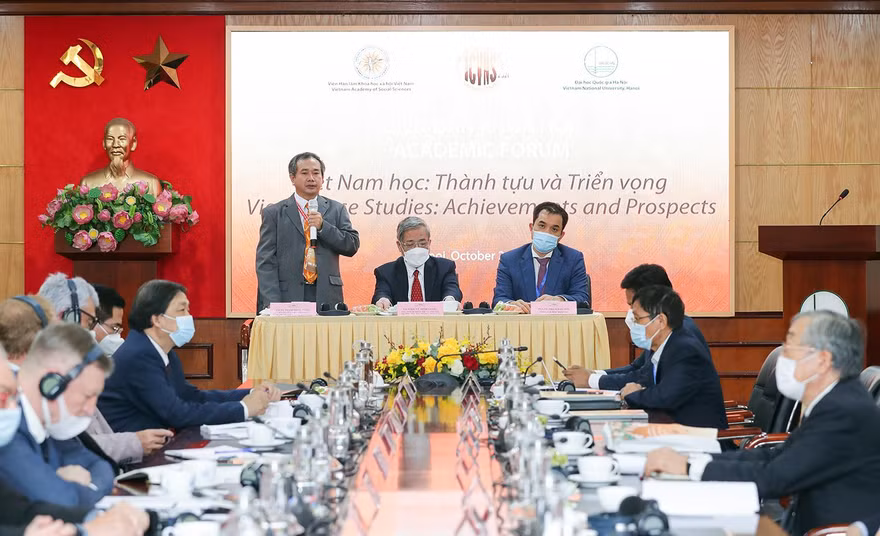 Các đại biểu tham dự tại diễn đàn.