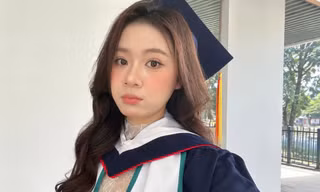 Nữ Thủ khoa Học viện Tài chính: 'Điểm số là dấu mốc, trưởng thành mới là hành trình' 