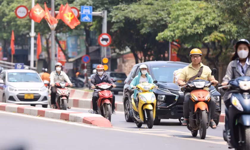 Vì sao không khí lạnh về, miền Bắc vẫn duy trì nhiệt độ cao?