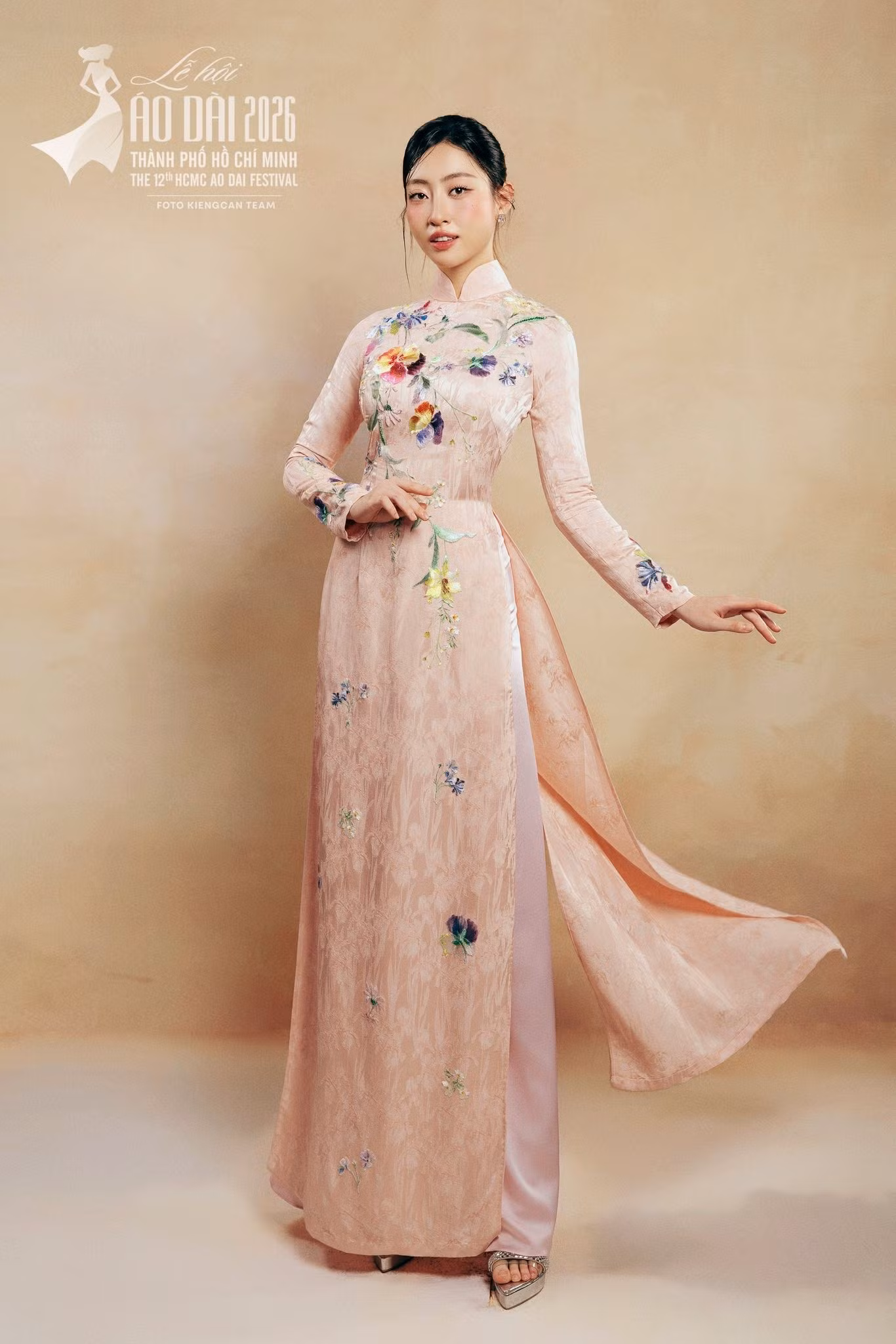 luong-thuy-linh.jpg