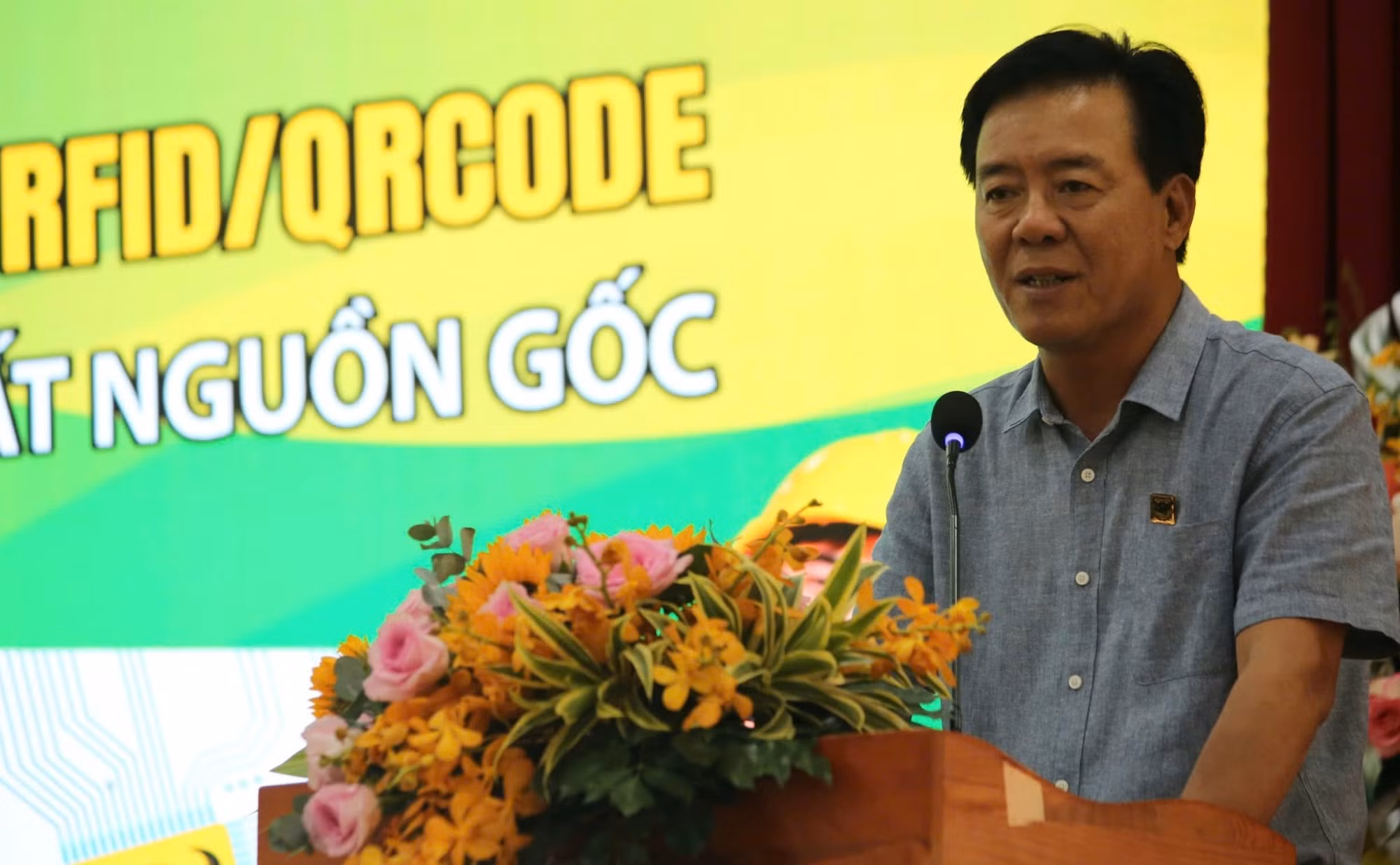 Phân bón Đầu Trâu có 'căn cước số', nông dân dễ truy xuất nguồn gốc
