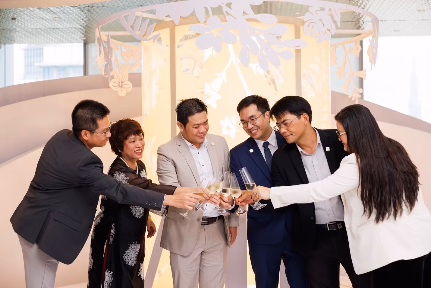 House of MIK: Điểm chạm thương hiệu với khách hàng tại khu vực phía Nam