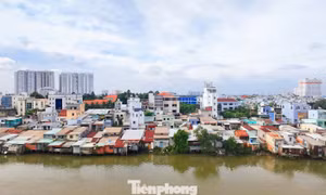 Các chính sách hỗ trợ người dân sau di dời 40.000 căn nhà ven kênh rạch ở TPHCM