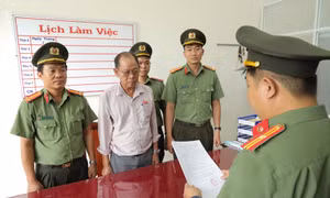 Người đại diện một doanh nghiệp bị bắt vì tổ chức cho 18 lao động nước ngoài ở lại Việt Nam trái phép
