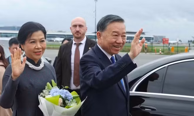 Tổng Bí thư, Chủ tịch nước và Phu nhân bắt đầu thăm chính thức EU và Bỉ