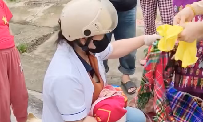 Sản phụ 'đẻ rơi' con trên đường đến cơ sở y tế