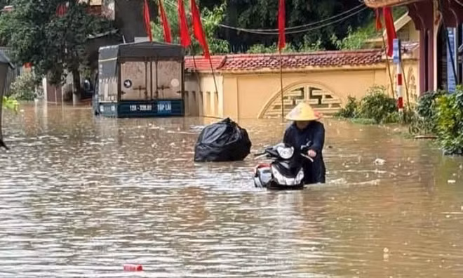 Lạng Sơn: Mưa lũ làm một người chết, hơn 2.300 hộ dân phải sơ tán 